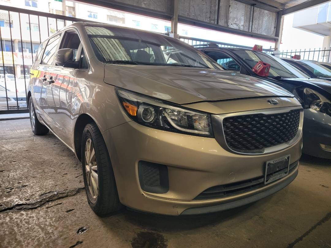 2016 KIA SEDONA — 128671 Miles — Lot 098464 — Main - Marhaba Auctions Used Cars - Image 4