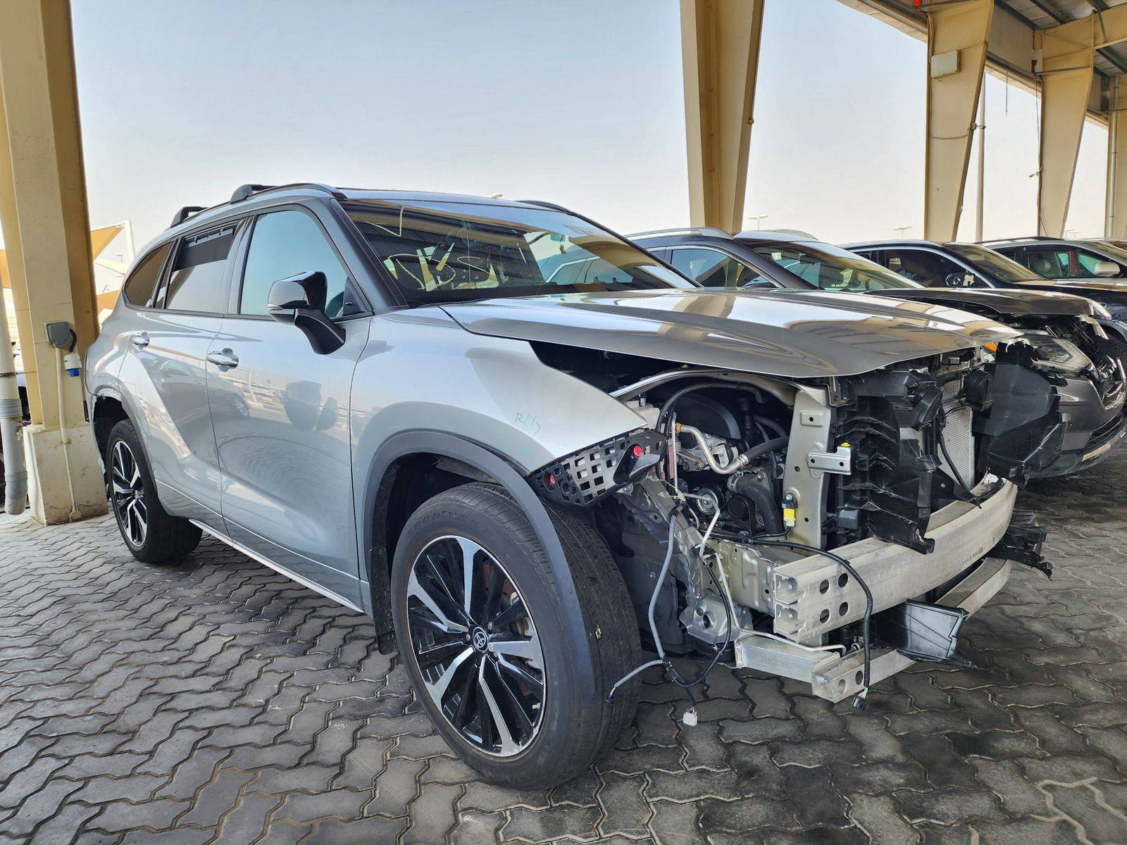 2021 TOYOTA HIGHLANDER — 27149 Miles — Lot 80485783 — Souq - Marhaba Auctions Used Cars - Image 4