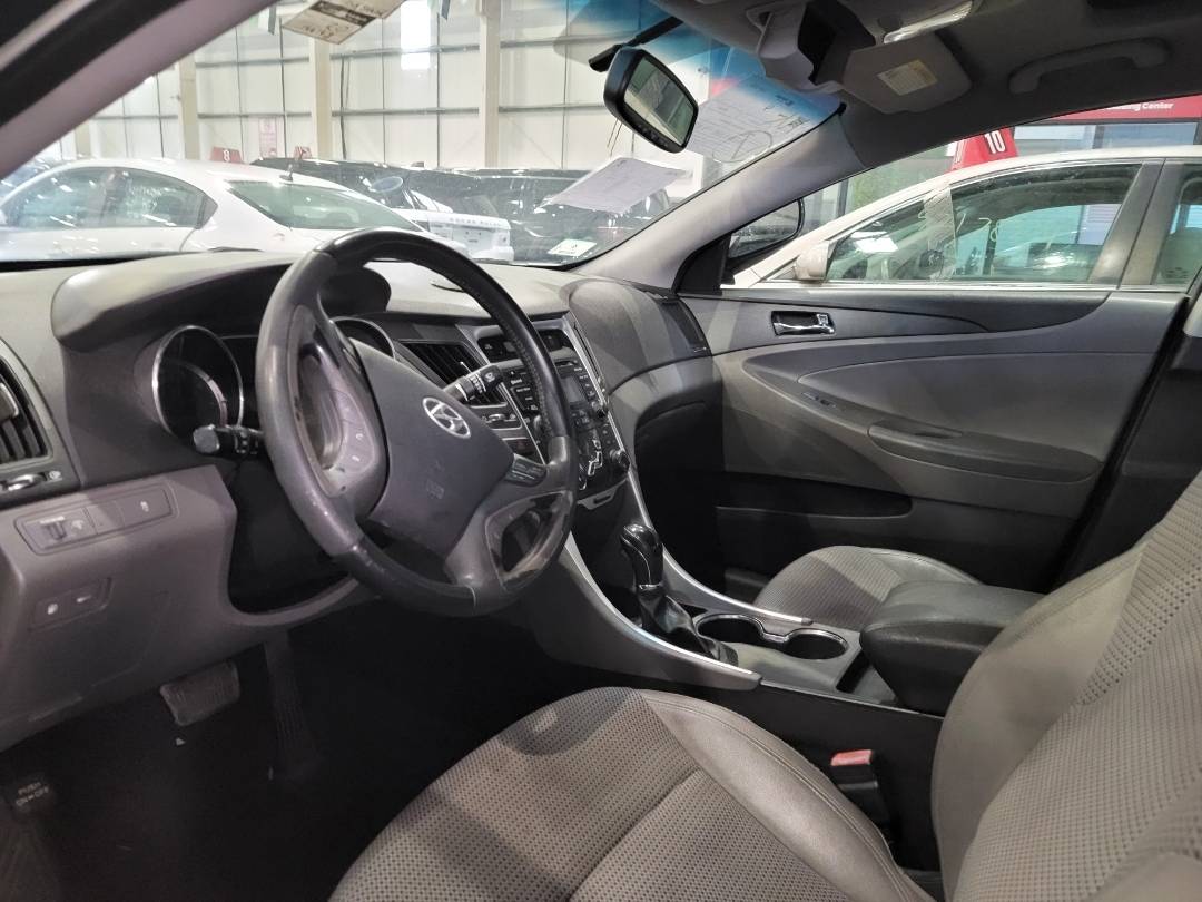 2011 HYUNDAI SONATA — 144148 Miles — Lot 43158 — Souq - Marhaba Auctions Used Cars - Image 6