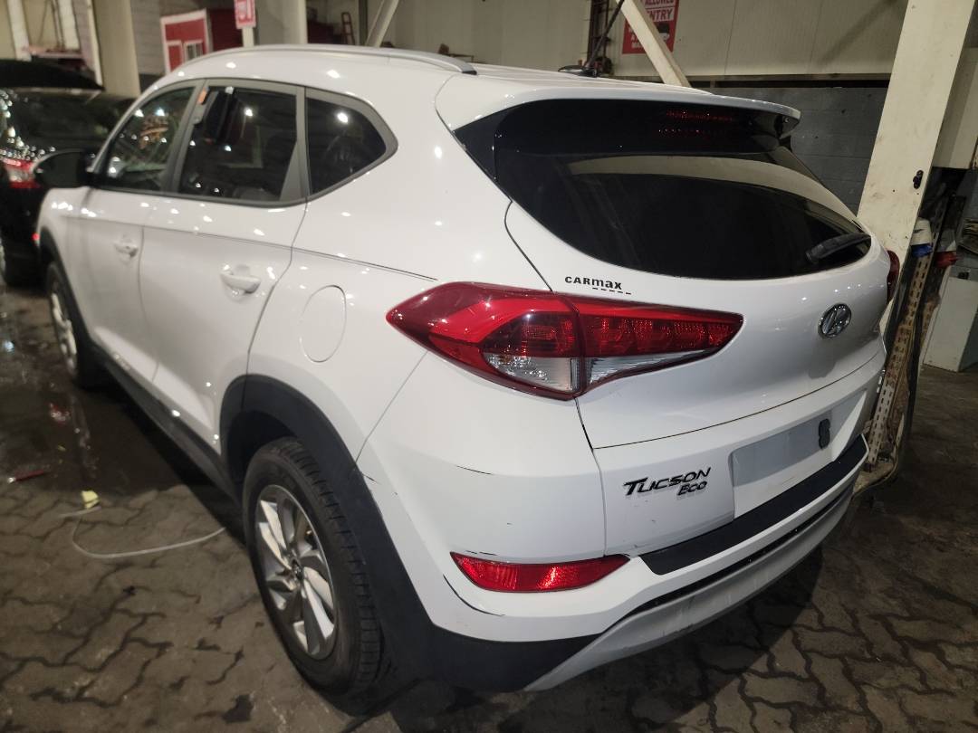 2017 HYUNDAI TUCSON — 52462 Miles — Lot 45210510521 - Marhaba Auctions Used Cars - Image 4
