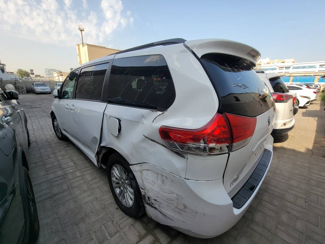 2014 TOYOTA SIENNA — 237020 Miles — Lot S477135 — Main - Marhaba Auctions Used Cars - Image 4