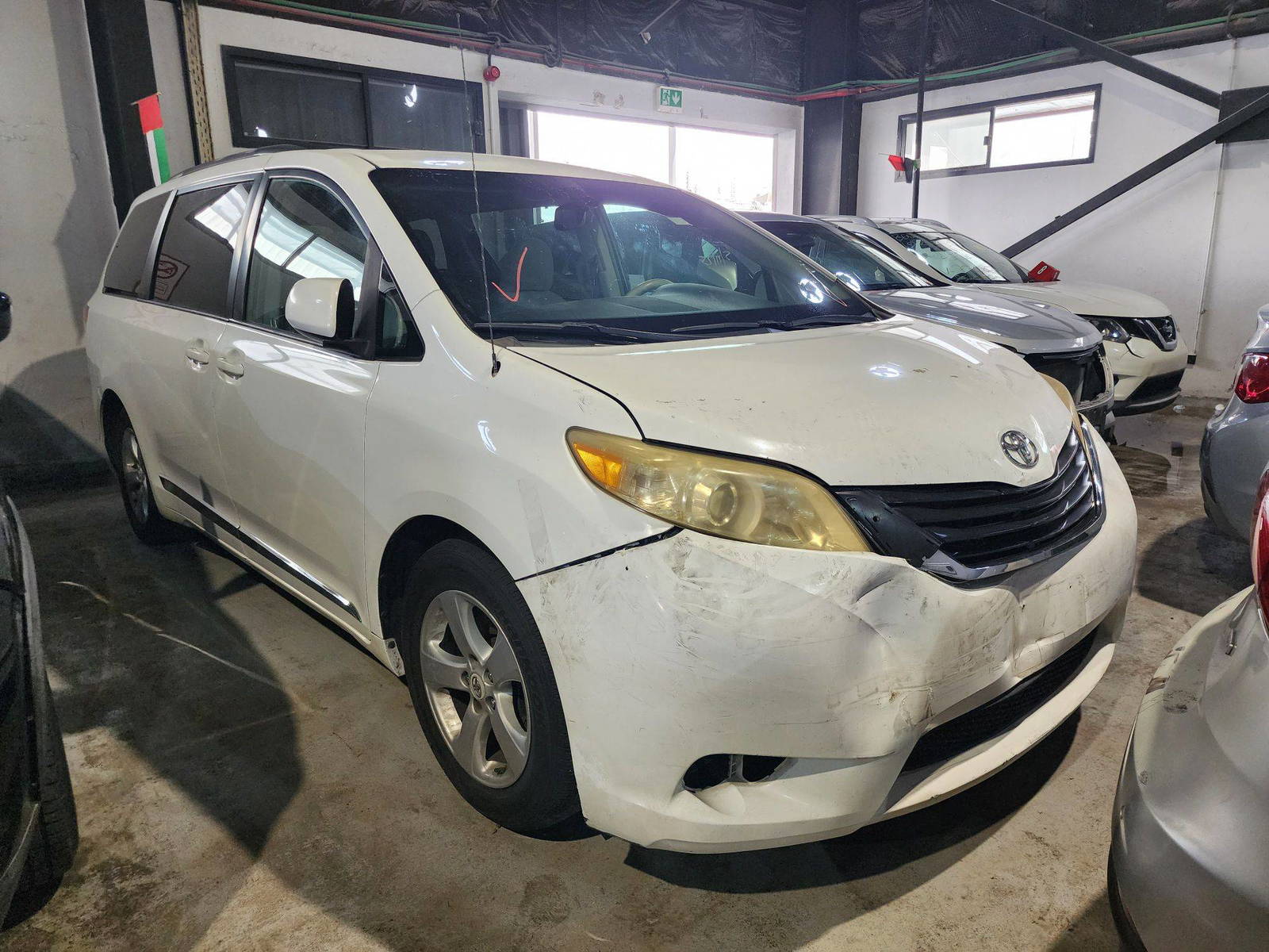 2012 TOYOTA SIENNA — 184656 Miles — Lot 246447 — Al Quoz - Marhaba Auctions Used Cars - Image 4