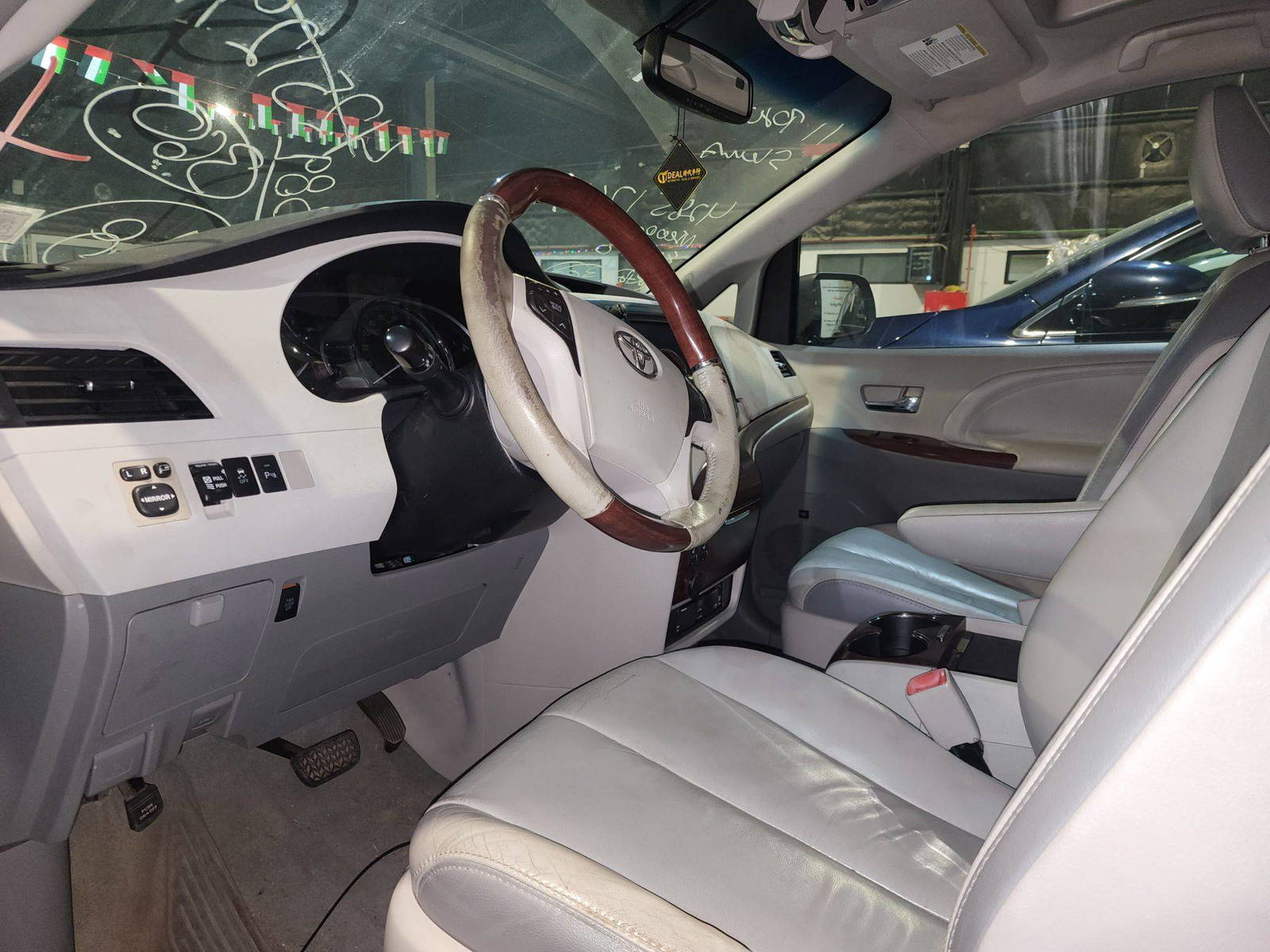 TOYOTA SIENNA 2011 - Marhaba Auction Used Cars - Image 7