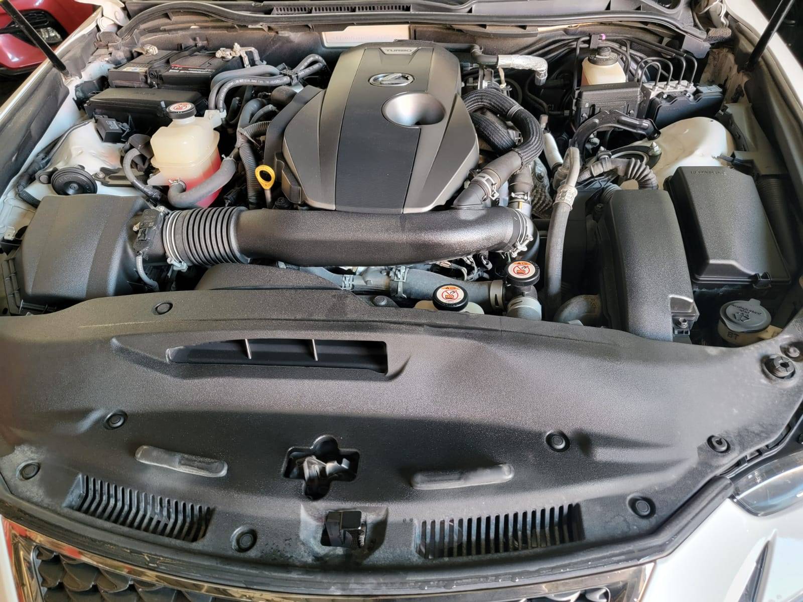 2019 LEXUS IS 300 — 97502 KM — Lot 5092998 — Main - Marhaba Auctions Used Cars - Image 11