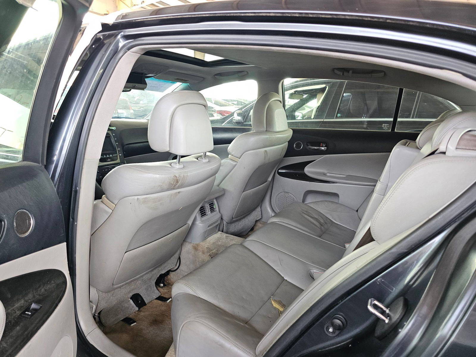 2007 LEXUS GS 350 — 210305 Miles — Lot 570017649 — Main - Marhaba Auctions Used Cars - Image 6