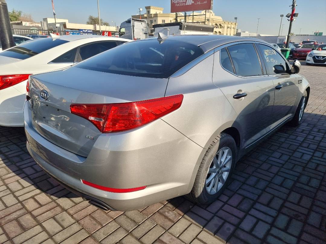 2011 KIA OPTIMA — 206395 Miles — Lot 125487 — Souq - Marhaba Auctions Used Cars - Image 4