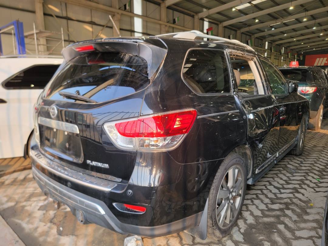 2015 NISSAN PATHFINDER — 170582 Miles — Lot 7FC630080 — Main - Marhaba Auctions Used Cars - Image 3