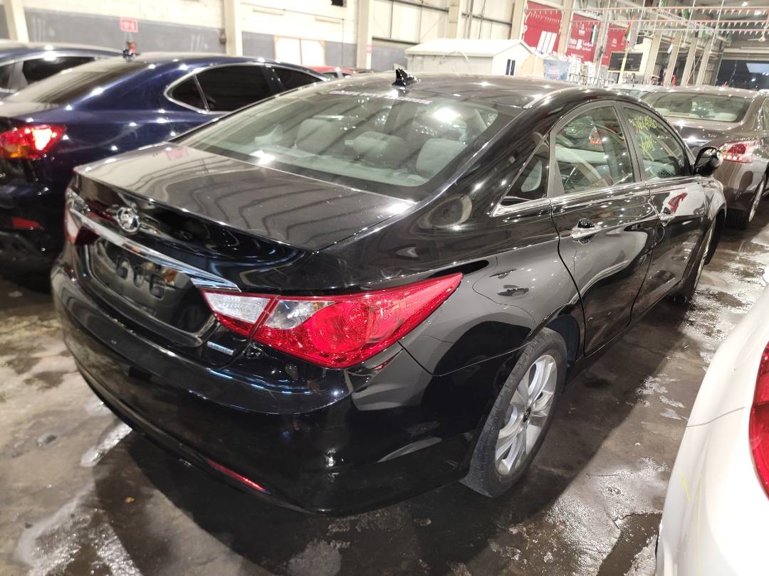 2011 HYUNDAI SONATA — 174861 Miles — Lot 37624580 - Marhaba Auctions Used Cars - Image 4