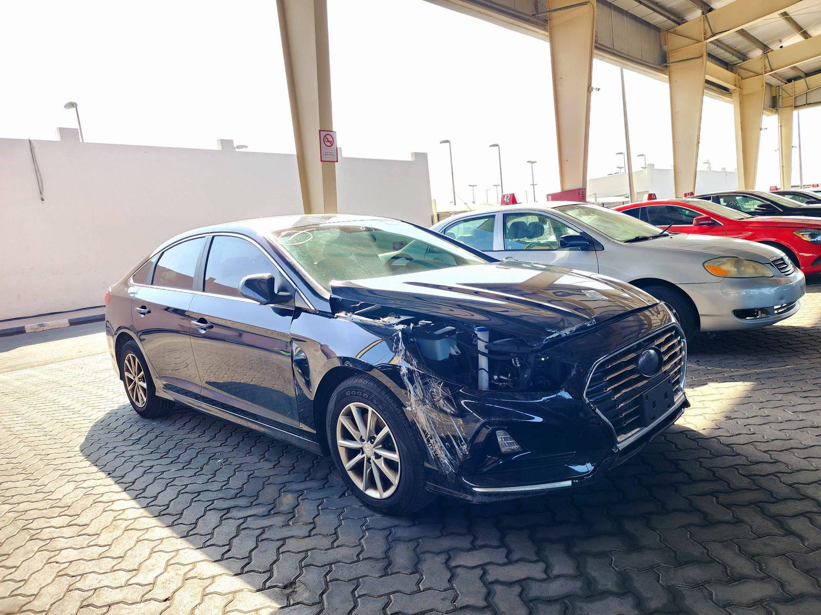 2018 HYUNDAI SONATA — 91293 Miles — Lot 1JH681011 — Souq - Marhaba Auctions Used Cars - Image 4