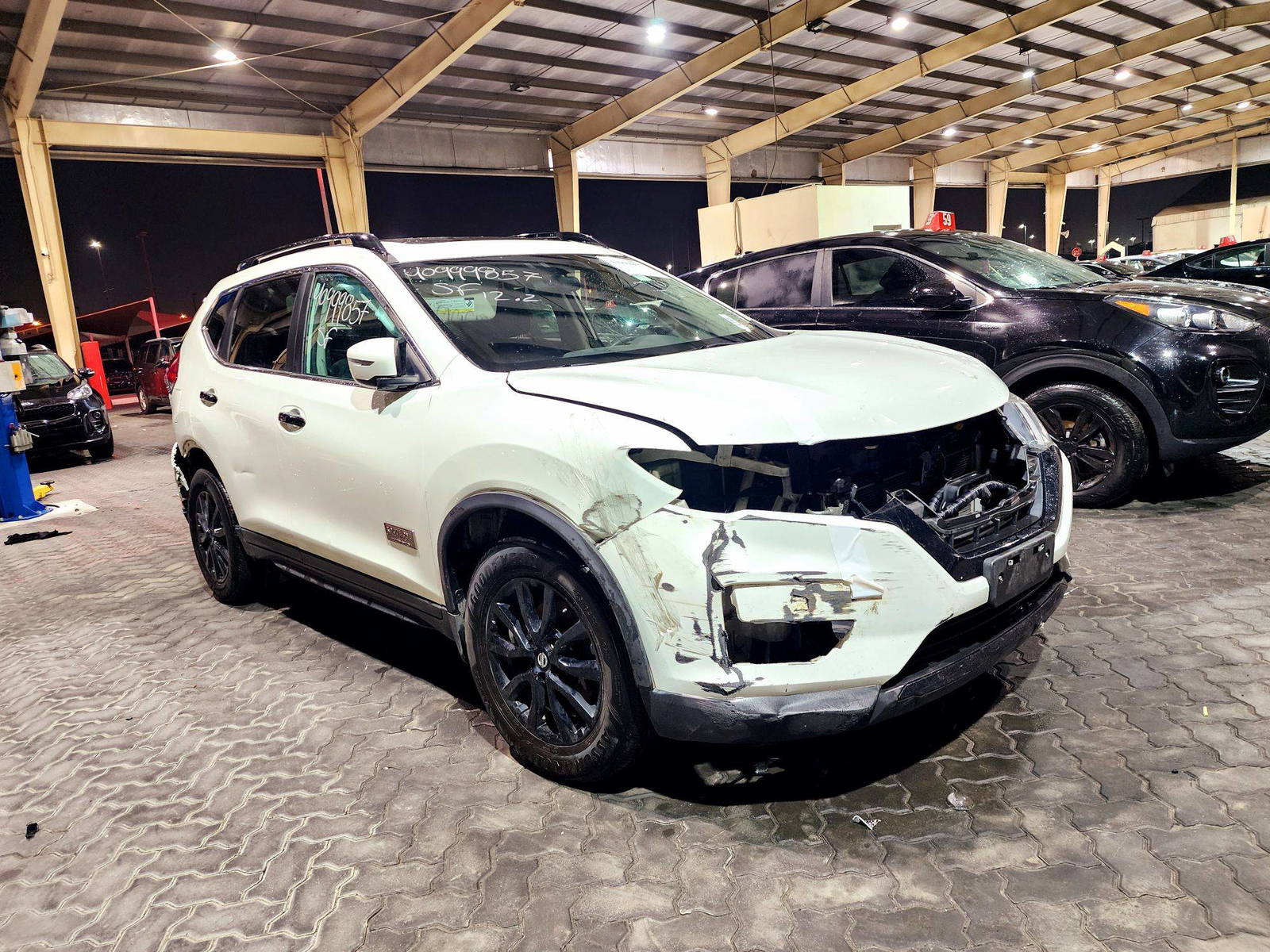 2017 NISSAN ROGUE — 208996 Miles — Lot 40999857 — Souq - Marhaba Auctions Used Cars - Image 4