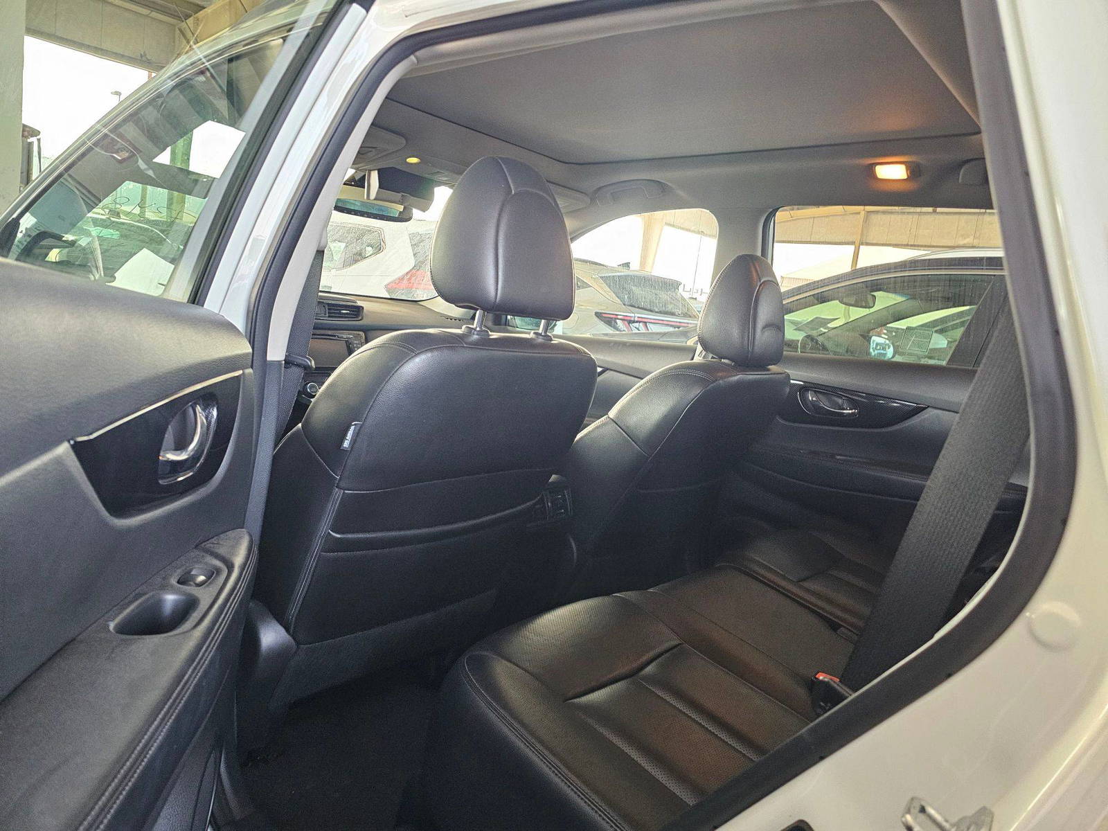 2017 NISSAN ROGUE — 113401 Miles — Lot 70214385 — Souq - Marhaba Auctions Used Cars - Image 6