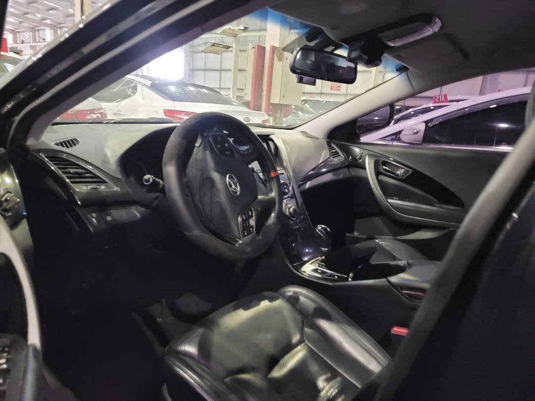 HYUNDAI GRANDEUR 2011 - Marhaba Auction Used Cars - Image 6