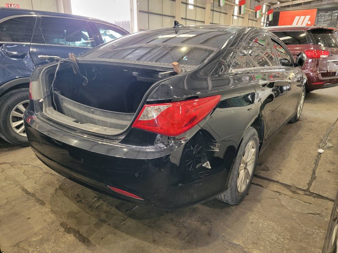 2010 HYUNDAI SONATA — 242516 KM — Lot 034873 — Main - Marhaba Auctions Used Cars - Image 4