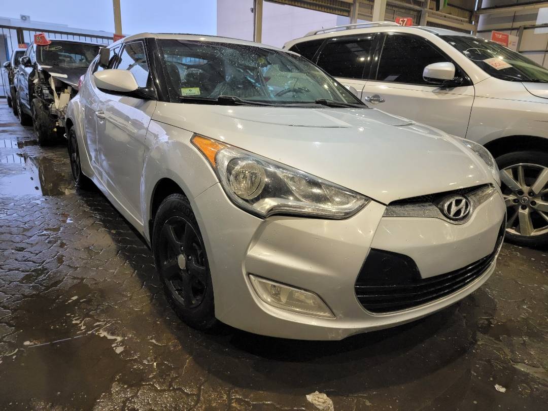 2013 HYUNDAI VELOSTER — 155236 Miles — Lot U121277 — Main - Marhaba Auctions Used Cars - Image 4