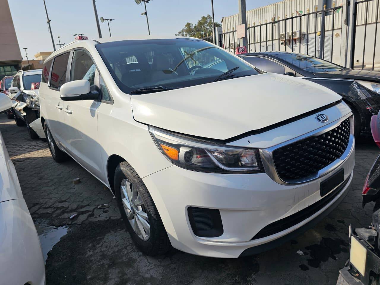 2015 KIA SEDONA — 166678 Miles — Lot 77300115 — Main - Marhaba Auctions Used Cars - Image 3