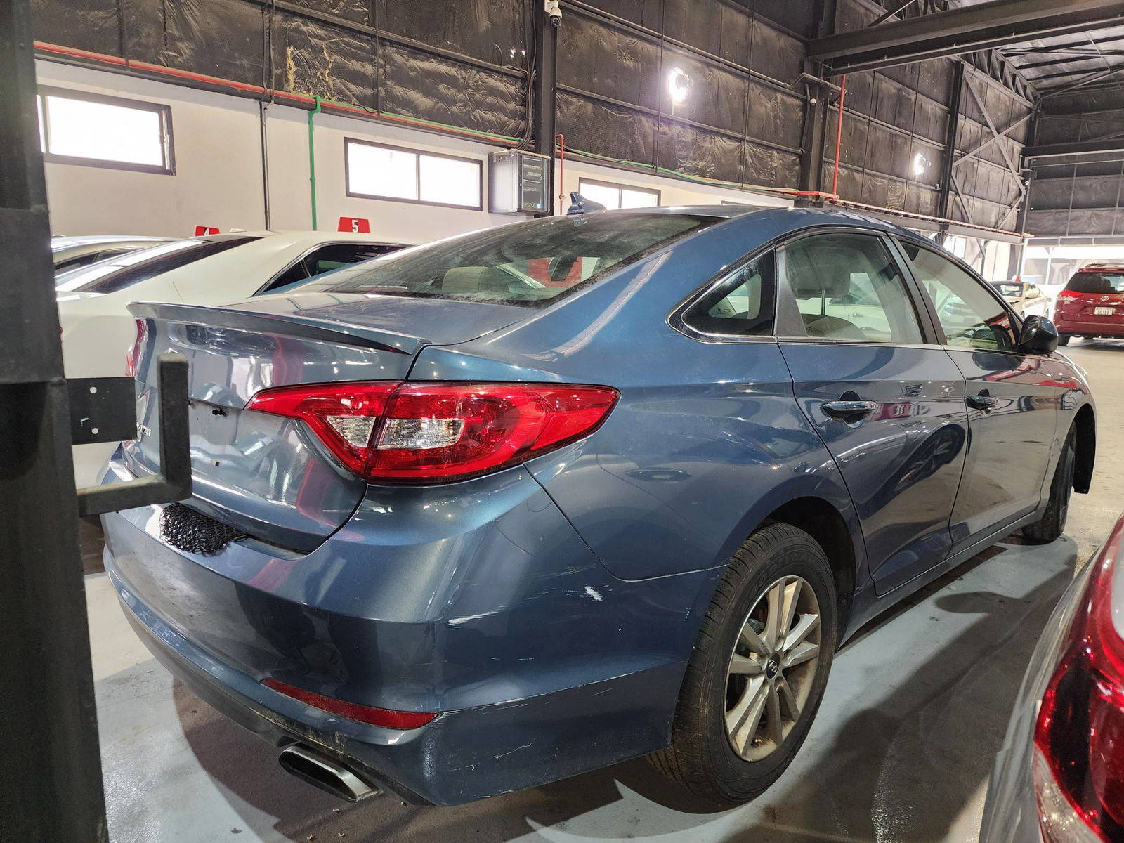 2017 HYUNDAI SONATA — 173614 Miles — Lot 46438 — Al Quoz - Marhaba Auctions Used Cars - Image 6