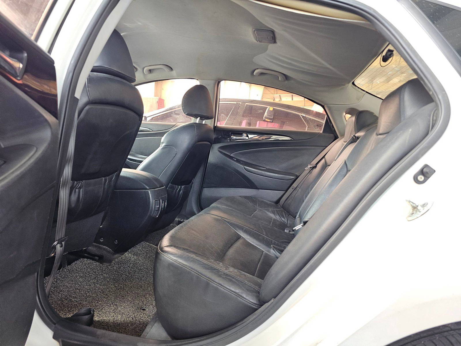 HYUNDAI SONATA 2011 - Marhaba Auction Used Cars - Image 7