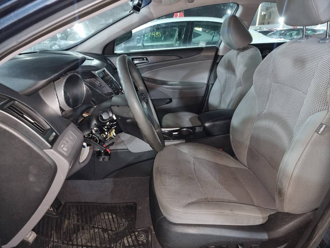 2013 HYUNDAI SONATA — 177649 Miles — Lot 215487 — Ind. 12 - Marhaba Auctions Used Cars - Image 8