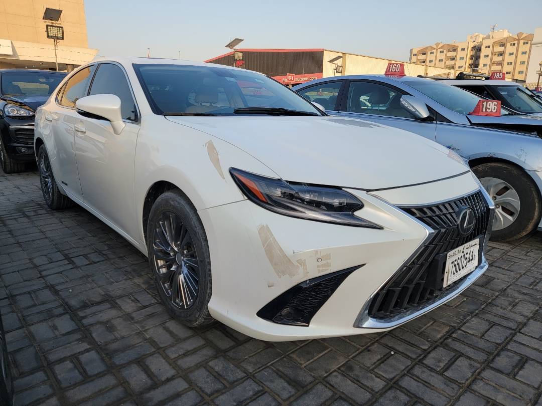 2014 LEXUS ES 300H — 116959 Miles — Lot E2045405 — Main - Marhaba Auctions Used Cars - Image 3