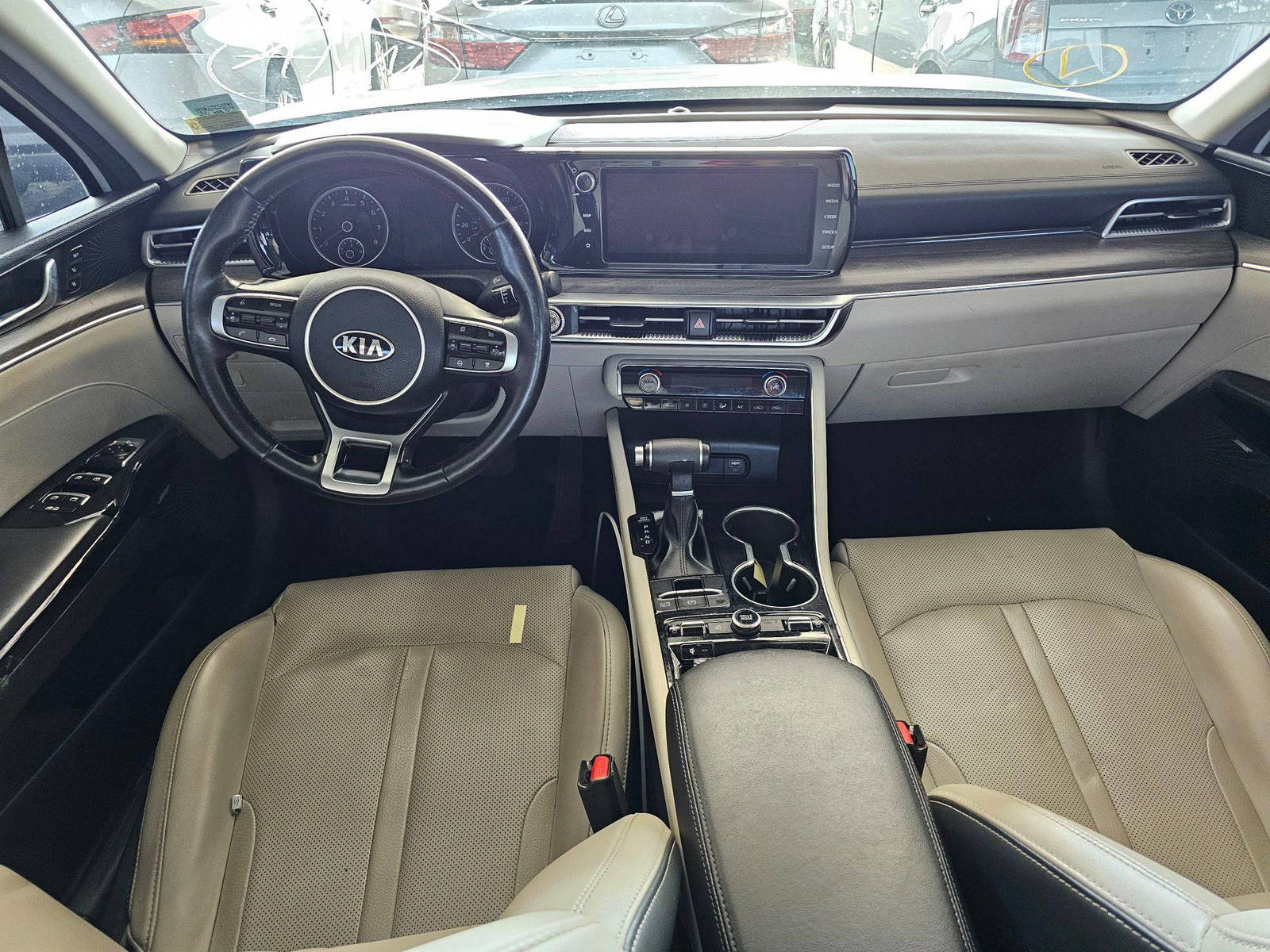 2021 KIA K5 — 70337 Miles — Lot 67901045 — Souq - Marhaba Auctions Used Cars - Image 8