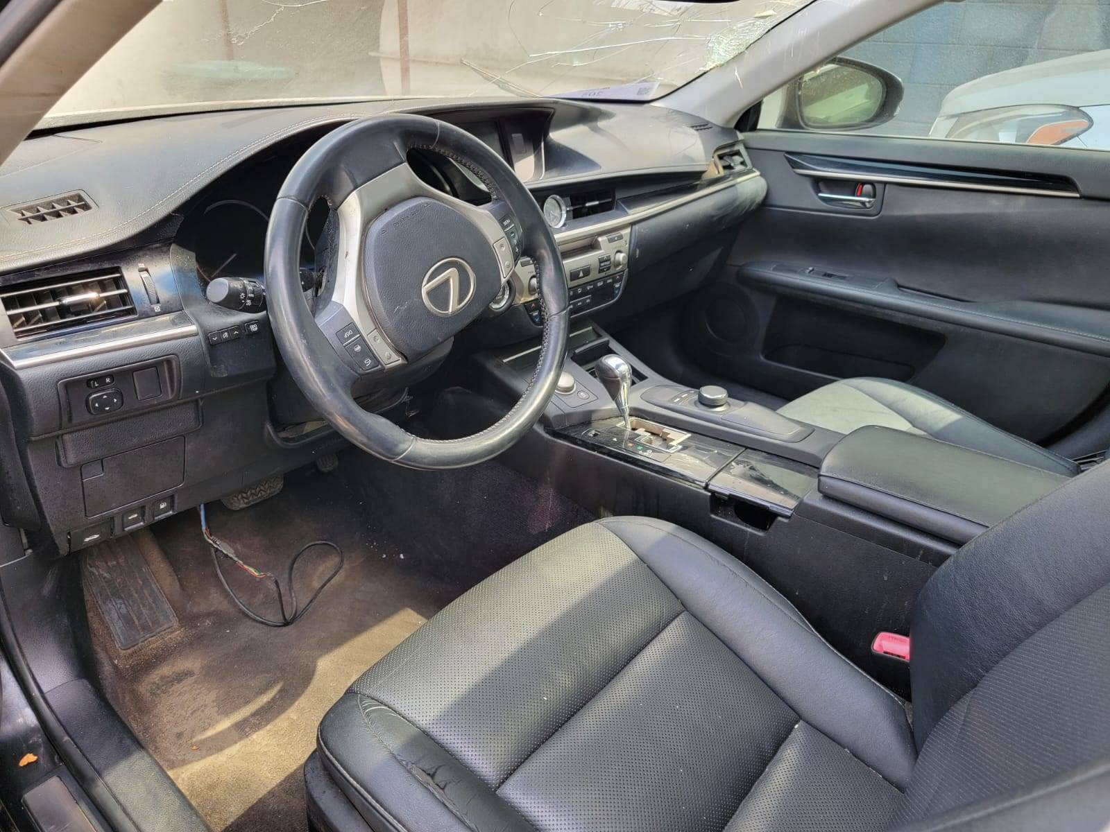 2015 LEXUS ES 350 — 180581 Miles — Lot XF2155047 — Main - Marhaba Auctions Used Cars - Image 9