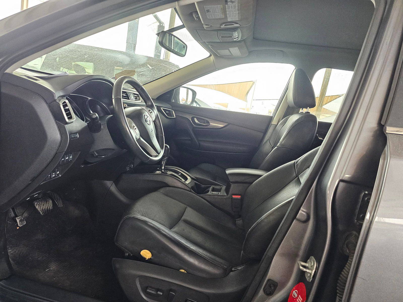 2015 NISSAN ROGUE — 124485 Miles — Lot 4FC804740 — Souq - Marhaba Auctions Used Cars - Image 9