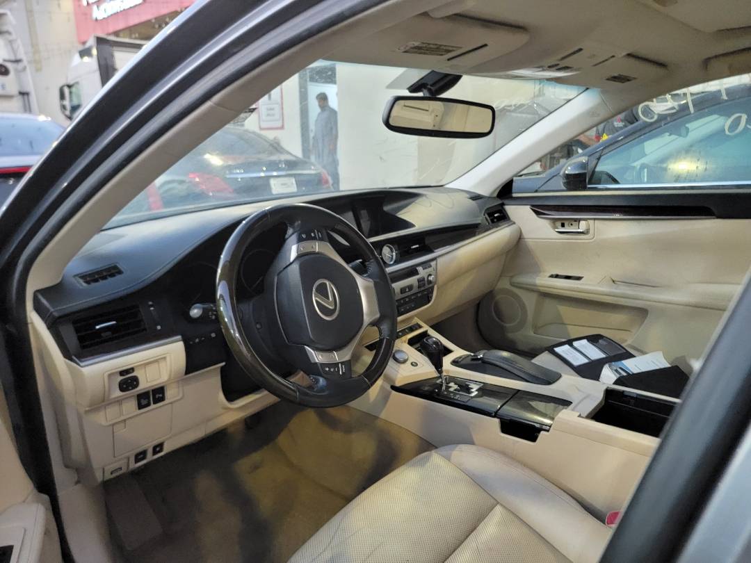 2014 LEXUS ES 350 — 135384 Miles — Lot 2146639 — Main - Marhaba Auctions Used Cars - Image 6