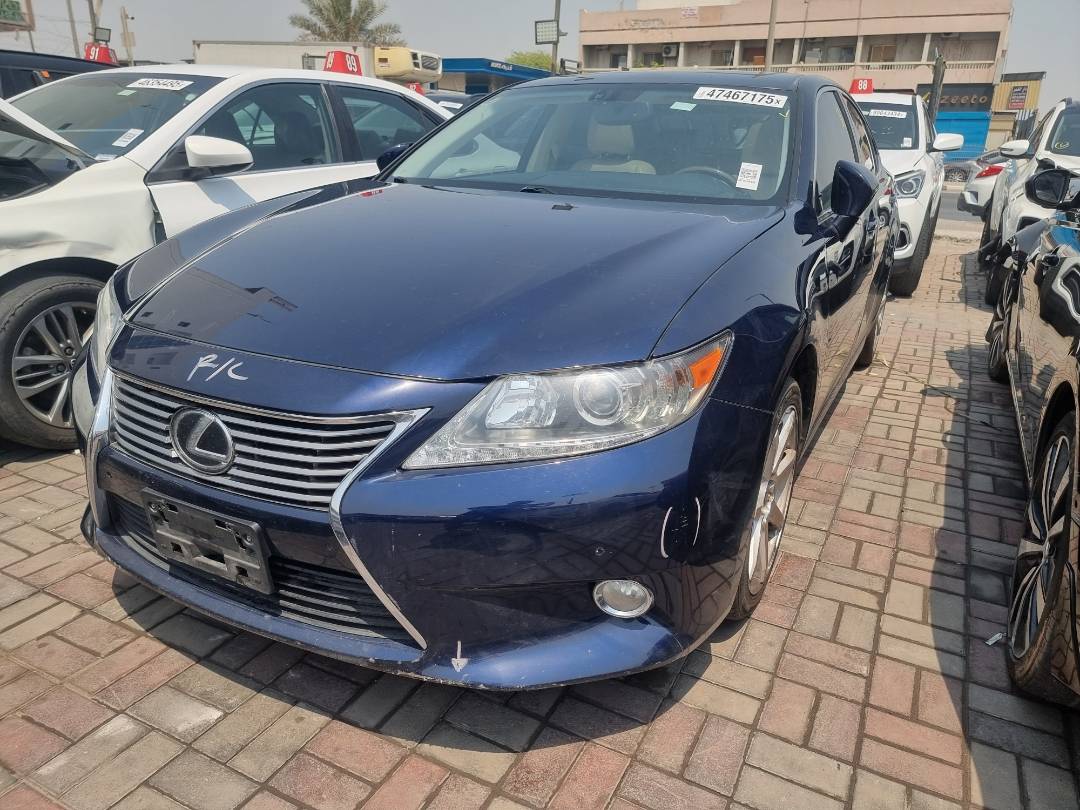 2013 LEXUS ES 350 — 199496 Miles — Lot 2058372 — Ind. 12 - Marhaba Auctions Used Cars - Image 3