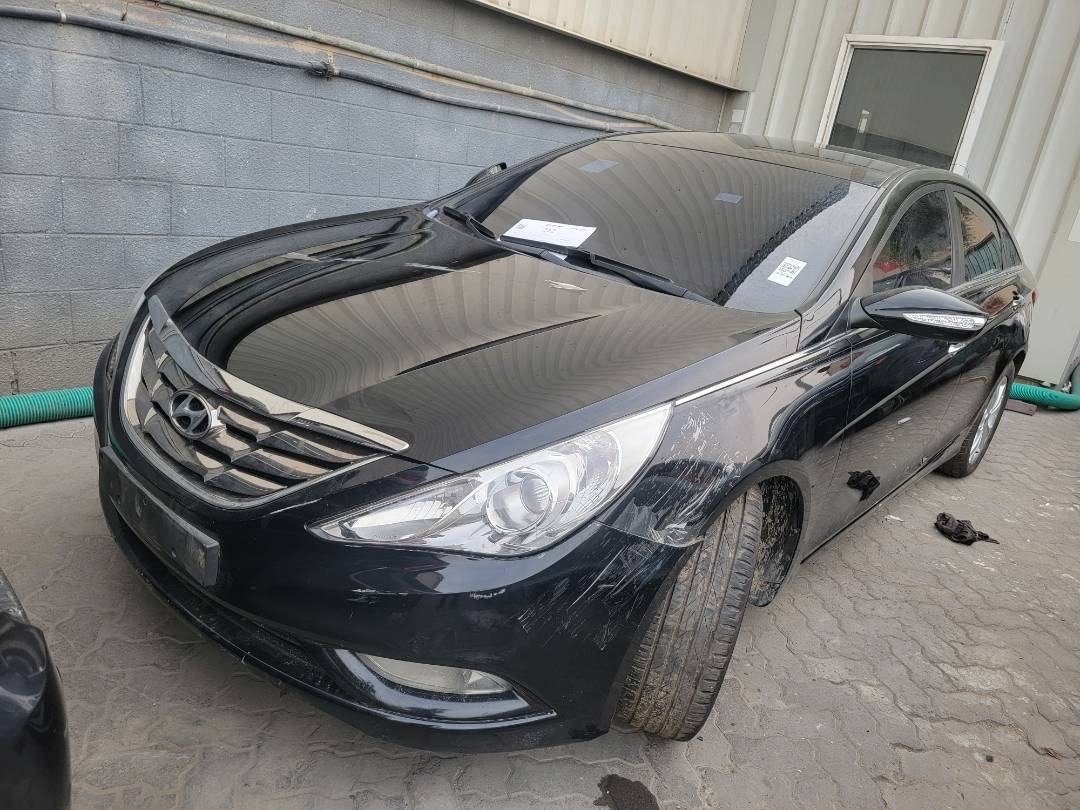 2011 HYUNDAI SONATA — 149622 KM — Lot 230010 — Main - Marhaba Auctions Used Cars - Image 4
