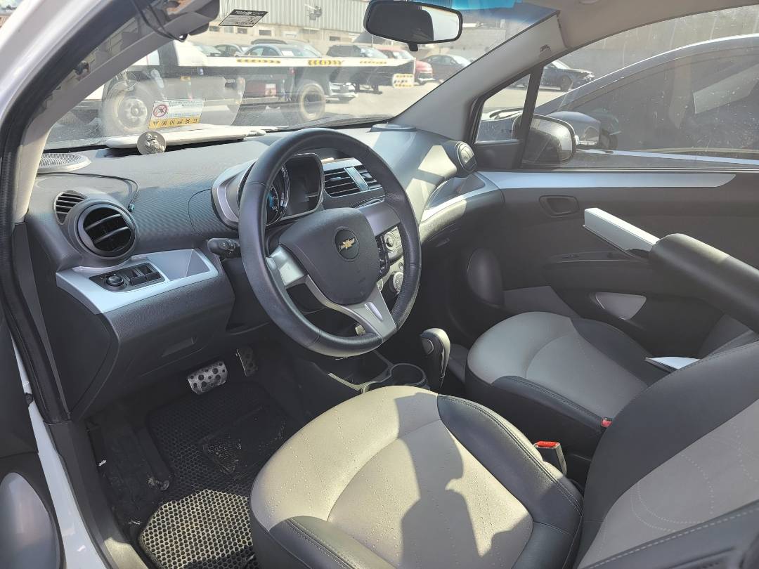 2014 CHEVROLET SPARK — 170324 KM — Lot 529650 — Main - Marhaba Auctions Used Cars - Image 6
