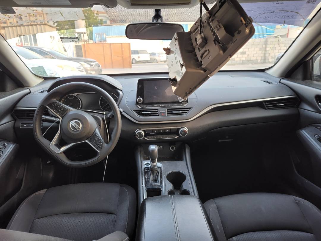 2020 NISSAN ALTIMA — 95740 Miles — Lot LC195961 — Souq - Marhaba Auctions Used Cars - Image 6