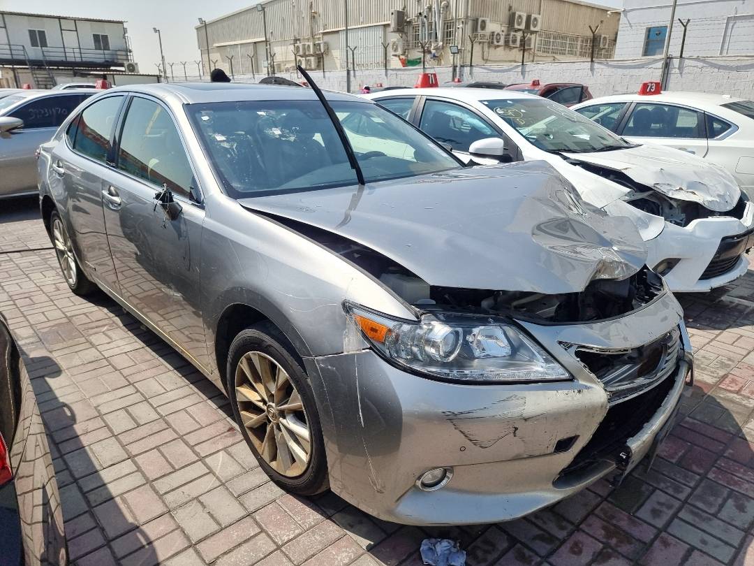 2015 LEXUS ES 300H — 158725 Miles — Lot 12054879 — Main - Marhaba Auctions Used Cars - Image 3