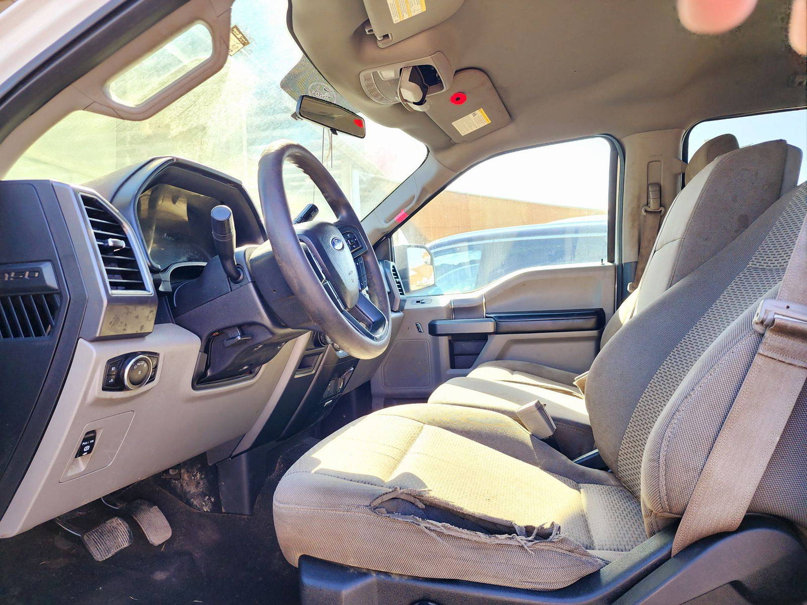 2019 FORD F-150 — 94758 KM — Lot JKE68188 — Souq - Marhaba Auctions Used Cars - Image 8