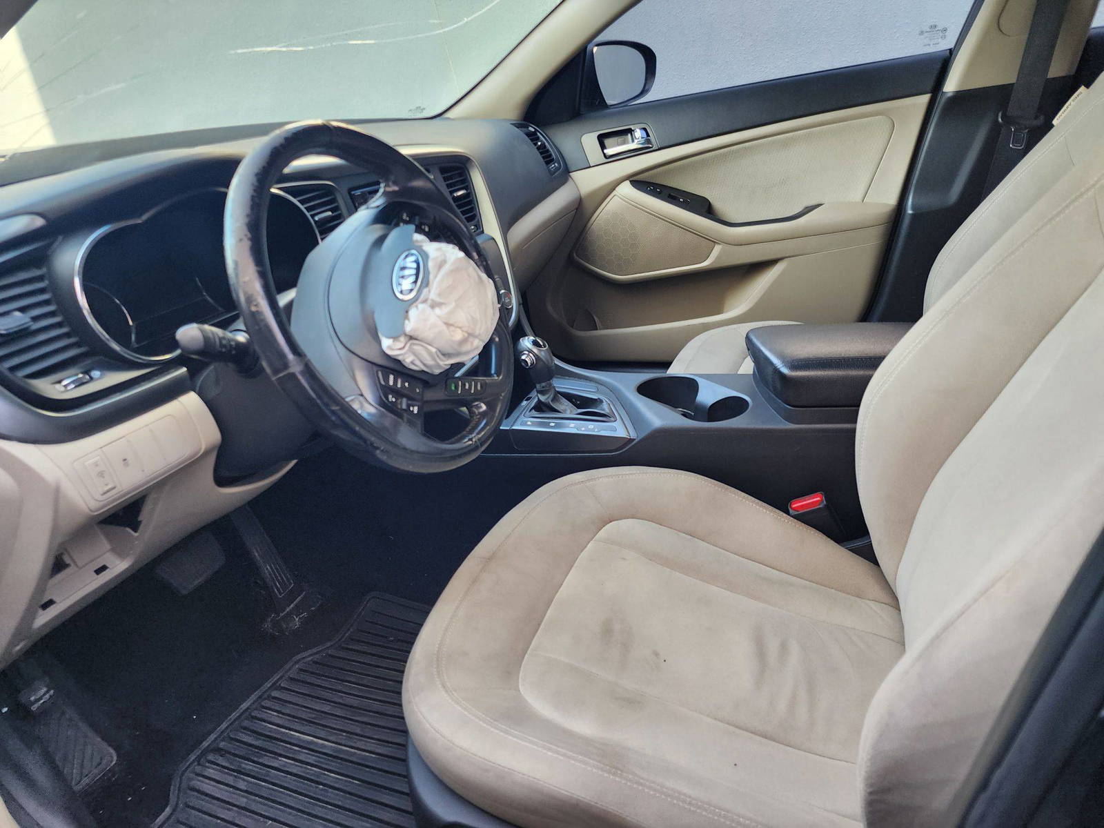 2012 KIA OPTIMA — 99976 Miles — Lot 5026607 — Al Quoz - Marhaba Auctions Used Cars - Image 9