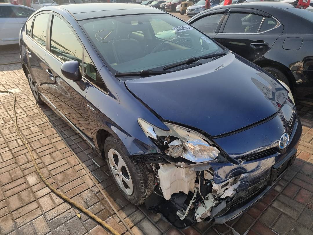 2012 TOYOTA PRIUS — 232221 Miles — Lot 1591311 — Ind. 12 - Marhaba Auctions Used Cars - Image 5