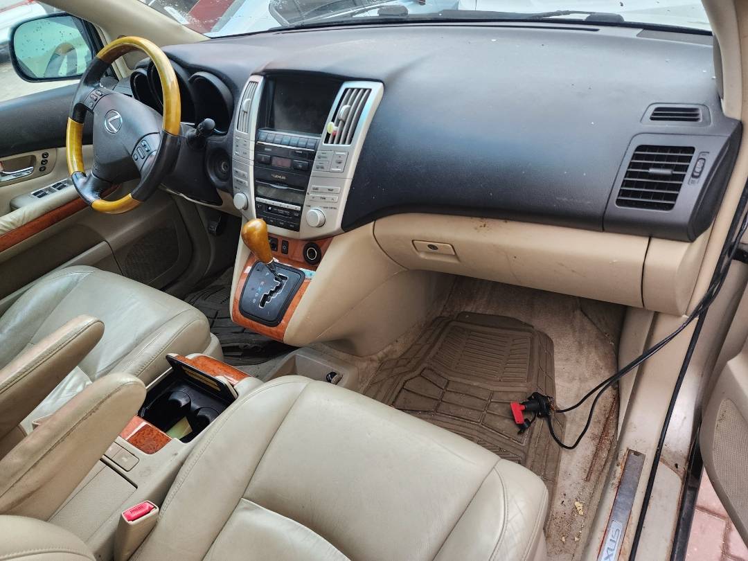 2006 LEXUS RX 400 — 177782 Miles — Lot 38122310 - Marhaba Auctions Used Cars - Image 8