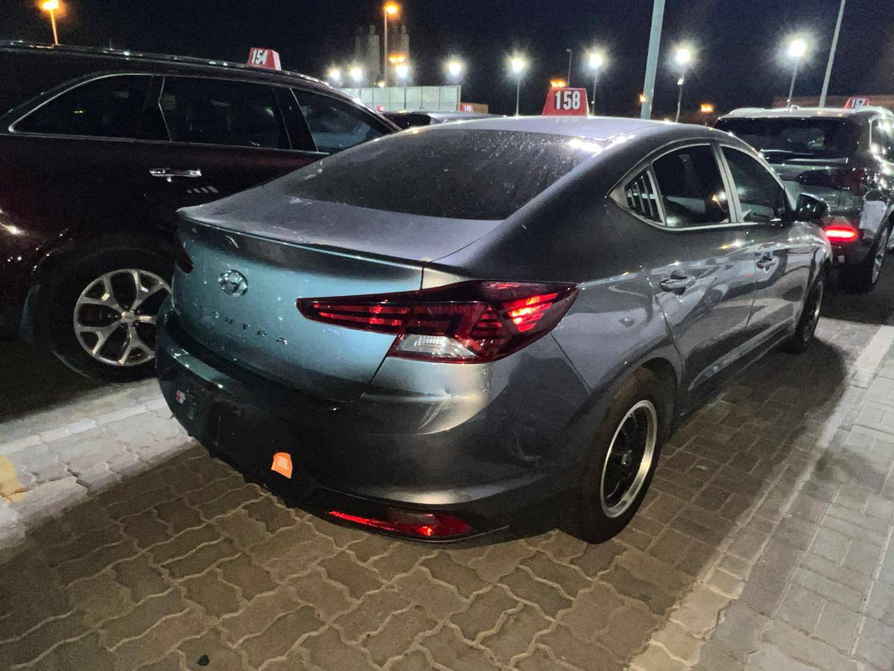 2019 HYUNDAI ELANTRA — 74798 Miles — Lot 90403255 — Al Sajaa - Marhaba Auctions Used Cars - Image 4