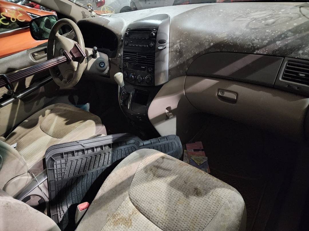 2007 TOYOTA SIENNA — 167276 Miles — Lot 38306819 - Marhaba Auctions Used Cars - Image 6
