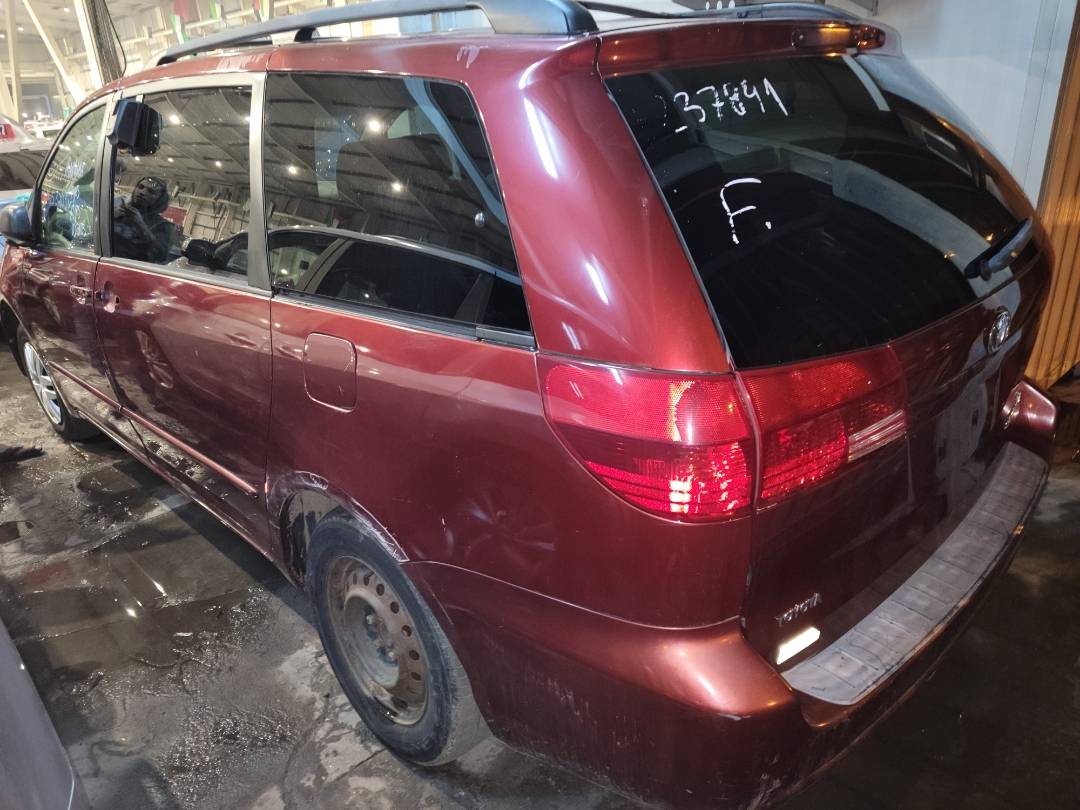 2005 TOYOTA SIENNA — 200250 Miles — Lot 68653203 - Marhaba Auctions Used Cars - Image 3