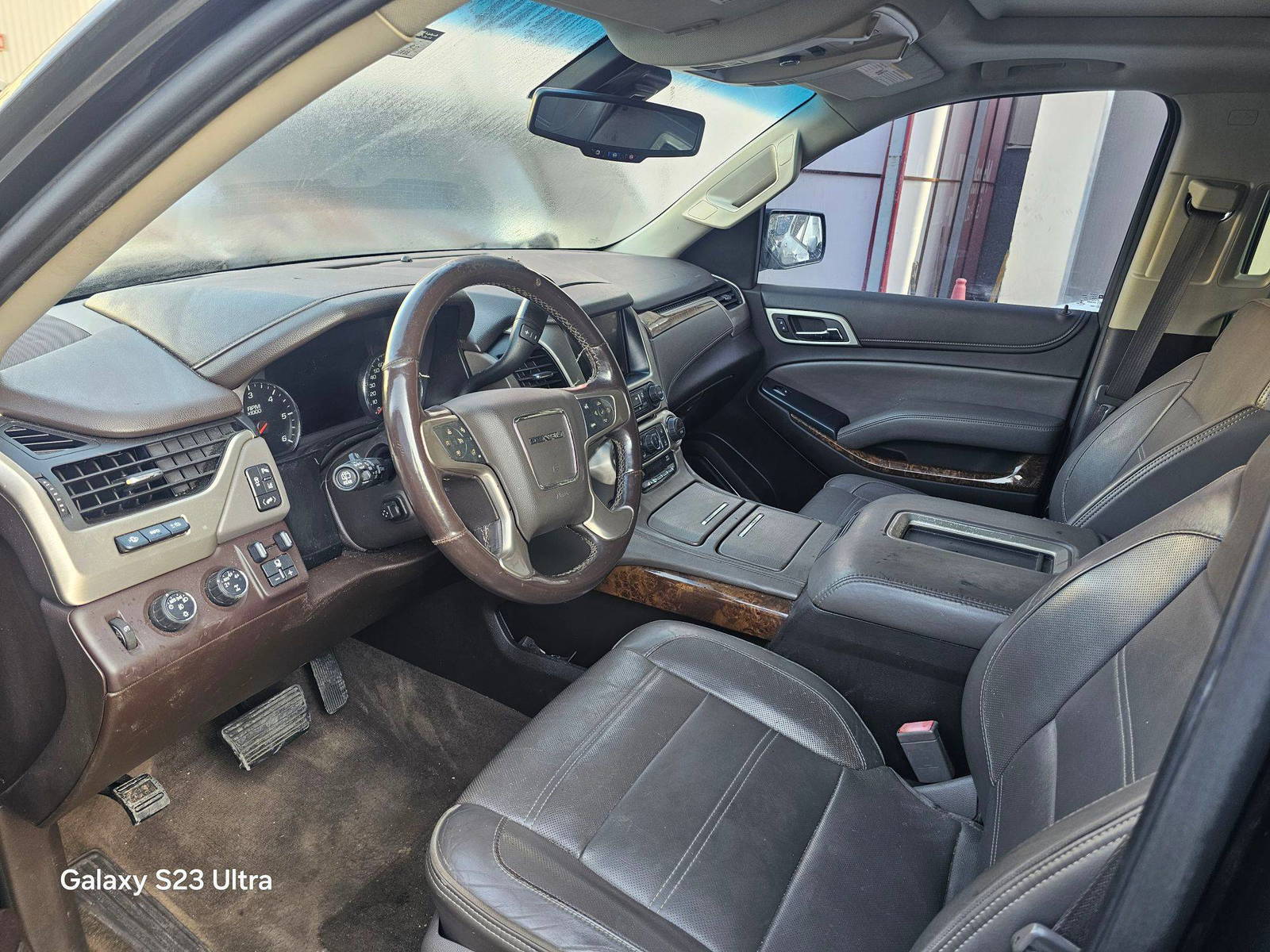 2015 GMC YUKON DENALI — 147882 Miles — Lot FR154201 — Main - Marhaba Auctions Used Cars - Image 8