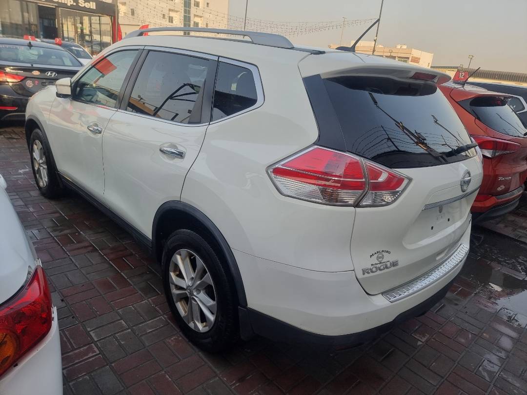 2015 NISSAN ROGUE — 190863 Miles — Lot P578547 — Souq - Marhaba Auctions Used Cars - Image 5