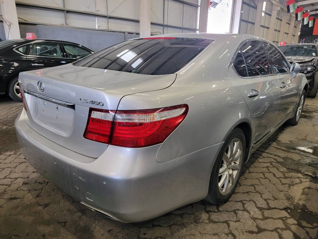 2007 LEXUS LS 460 — 305836 KM — Lot 5007391 — Main - Marhaba Auctions Used Cars - Image 4