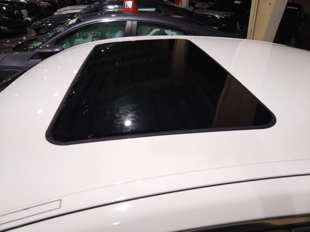 2014 MERCEDES BENZ E 350 — 176292 Miles — Lot 37178526 - Marhaba Auctions Used Cars - Image 11