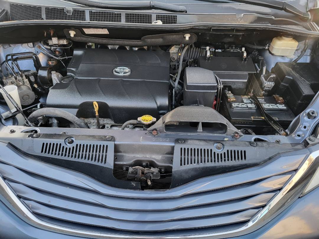 2016 TOYOTA SIENNA — 114086 Miles — Lot 64596 — Main - Marhaba Auctions Used Cars - Image 10