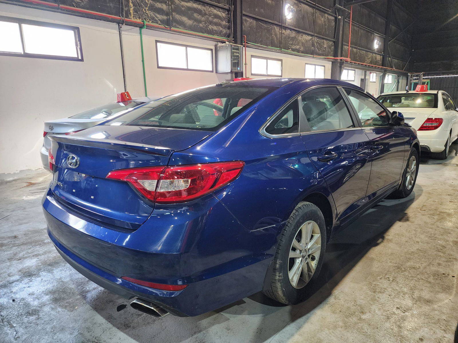 2015 HYUNDAI SONATA — 183337 Miles — Lot 076046 — Al Quoz - Marhaba Auctions Used Cars - Image 3
