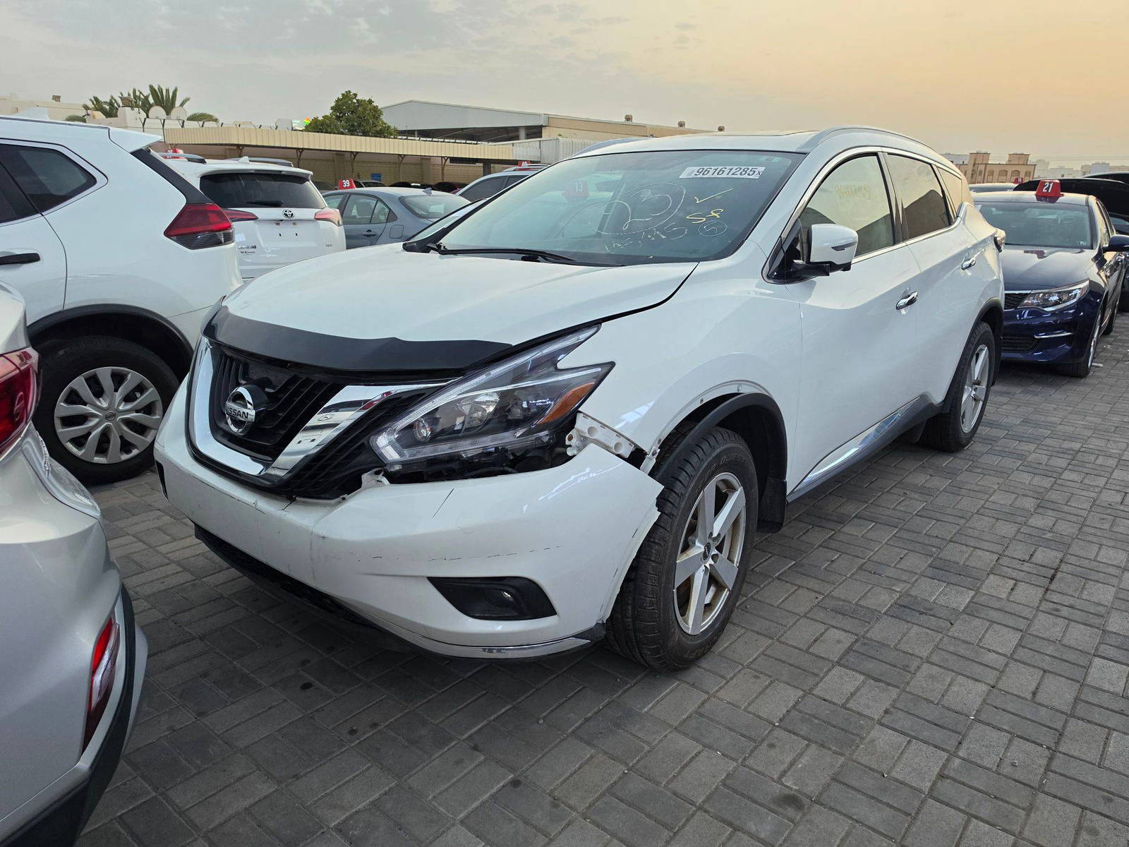 2018 NISSAN MURANO — 182459 Miles — Lot H1JN115115 — Oman Yard - Marhaba Auctions Used Cars - Image 4