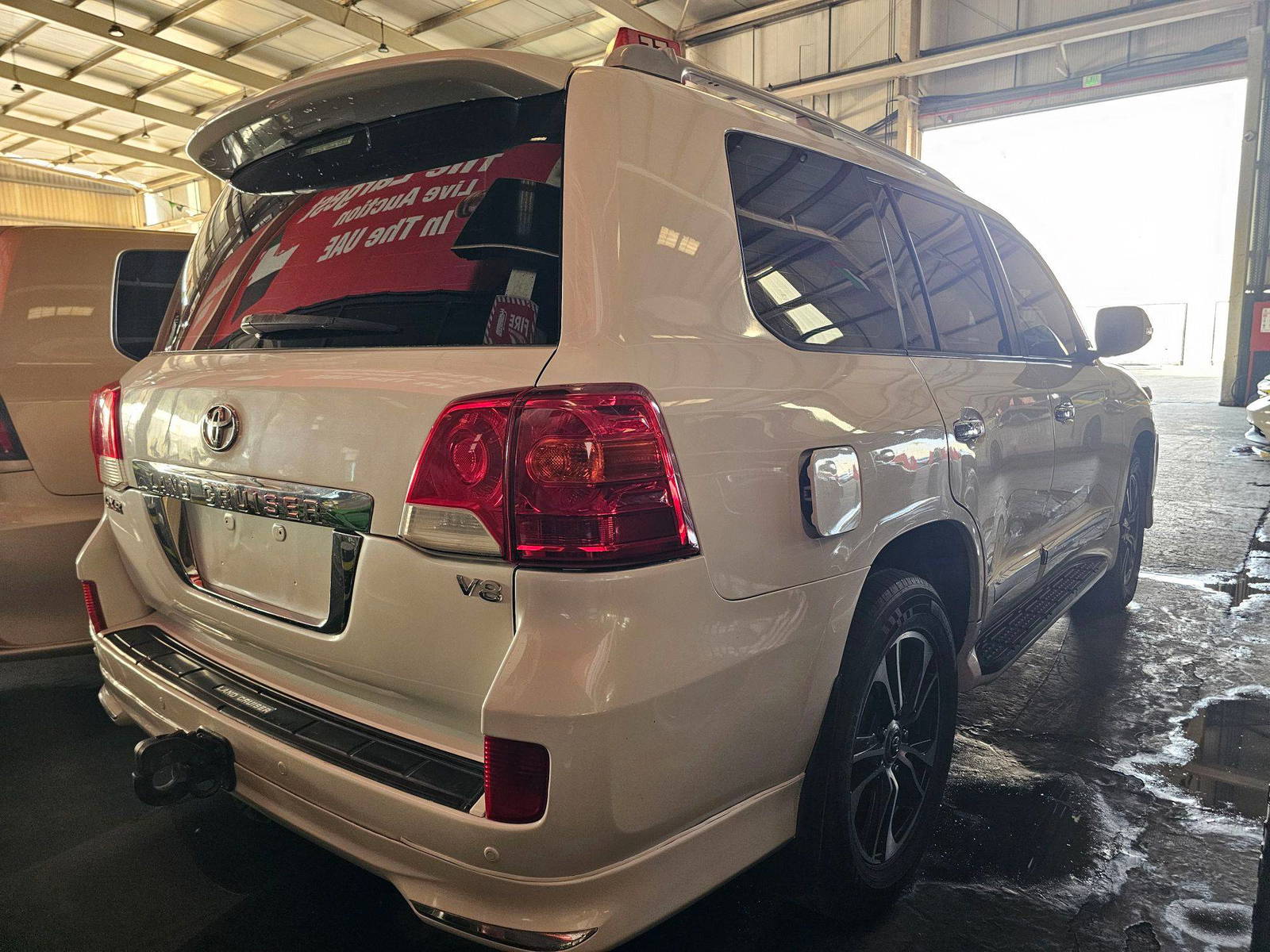 2013 TOYOTA LAND CRUISER — 200007 KM — Lot D5020189 — Main - Marhaba Auctions Used Cars - Image 3