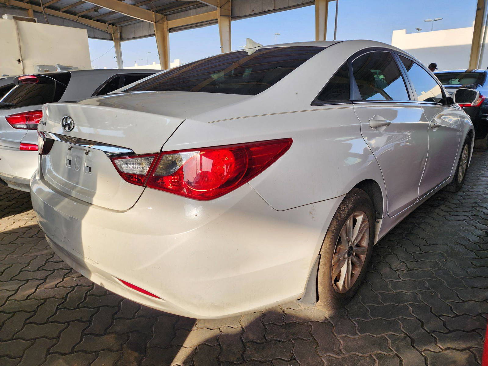 2012 HYUNDAI SONATA — 146419 Miles — Lot 45263884 — Souq - Marhaba Auctions Used Cars - Image 3