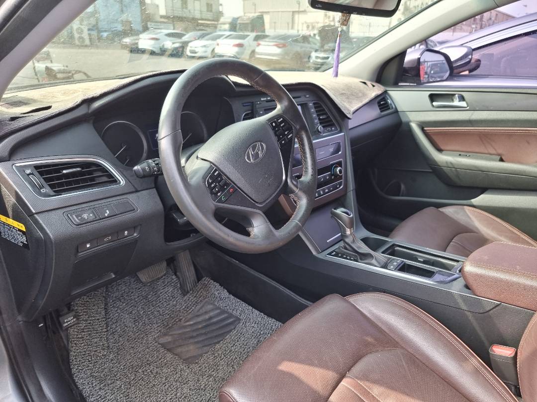 2017 HYUNDAI SONATA — 199956 KM — Lot 215487 — Ind. 12 - Marhaba Auctions Used Cars - Image 8