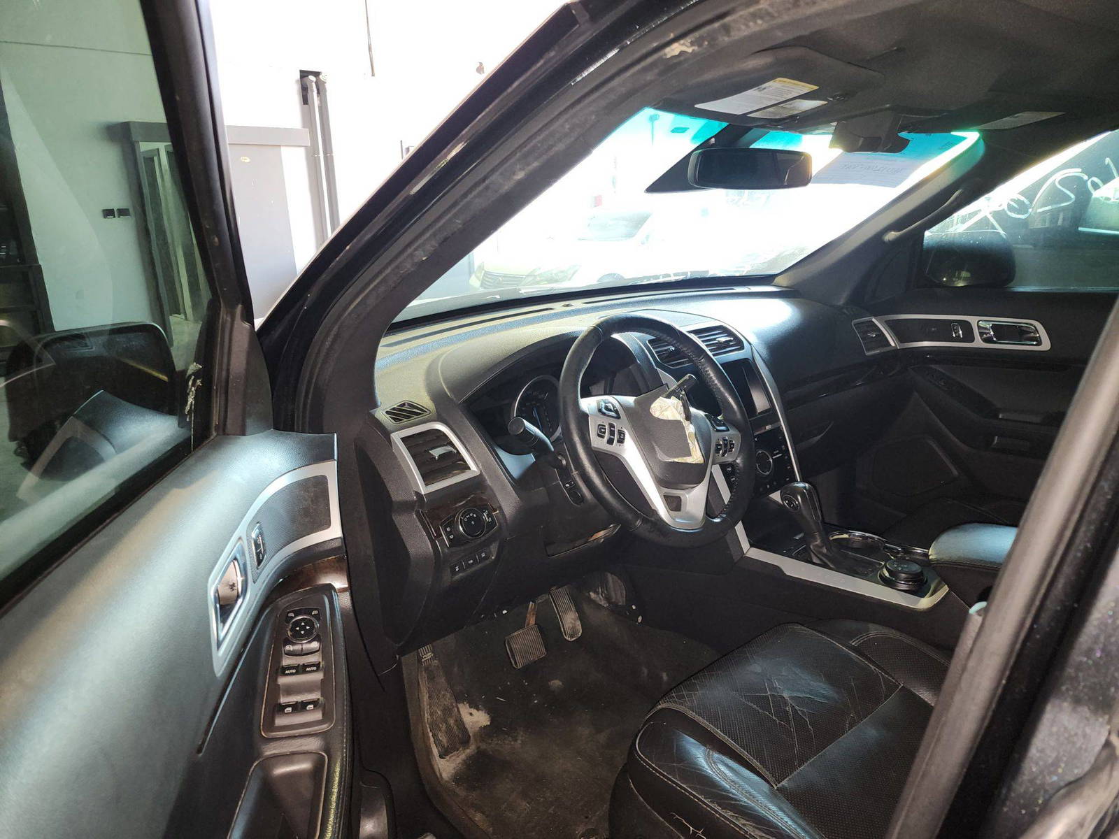 2015 FORD EXPLORER — 165164 KM — Lot 12326209 — Main - Marhaba Auctions Used Cars - Image 9